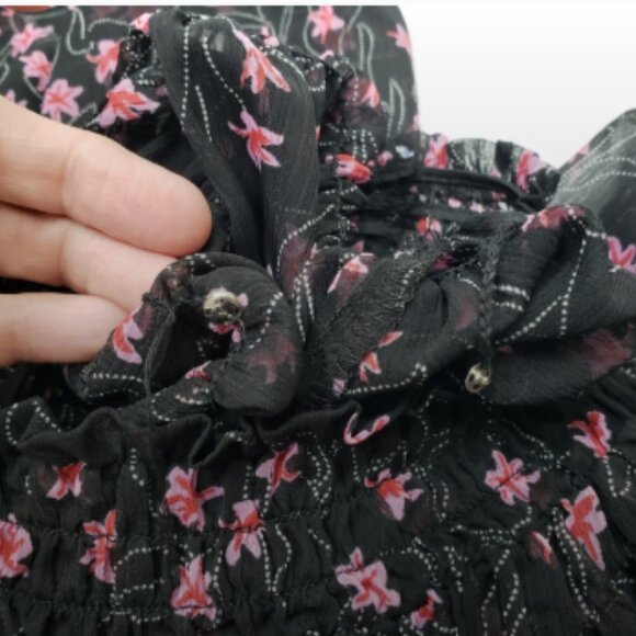 Elizabeth and James Women's Smocked Mock Neck Sheer Long Sleeve Floral Top XL - Picture 13 of 14